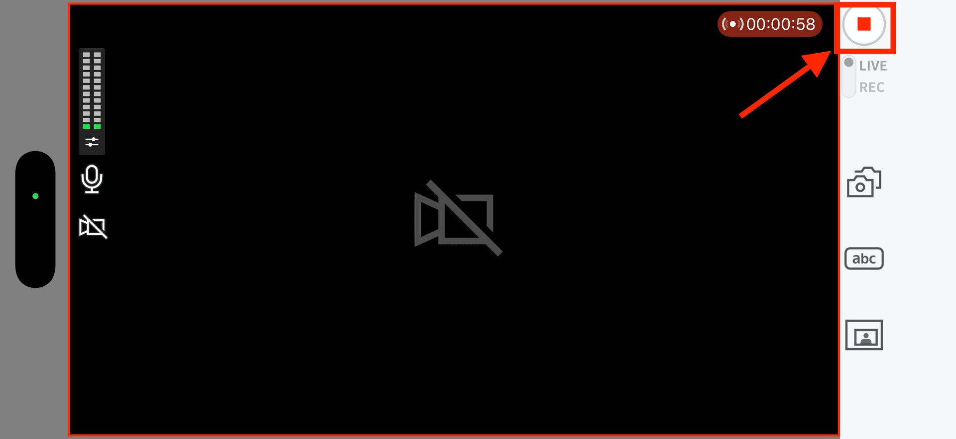 Live Switcher Mobile 右上の配信停止アイコンをタップ